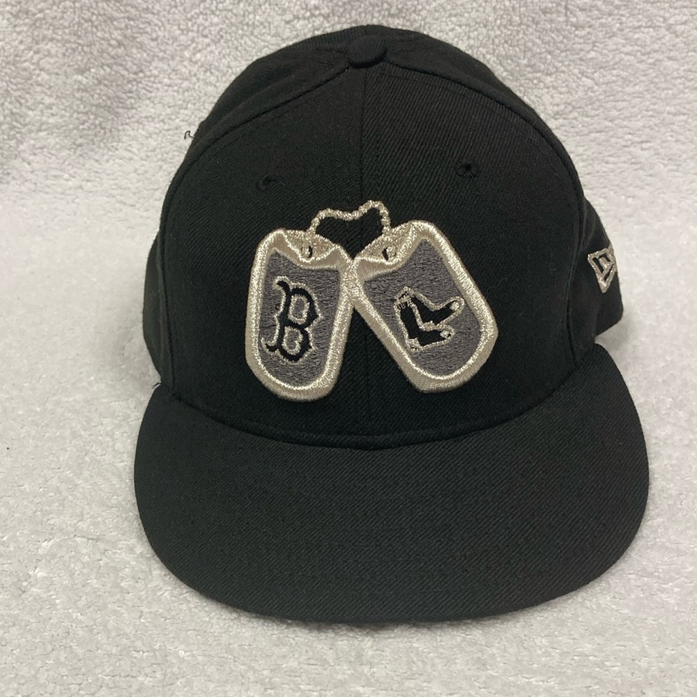 New era 59fifty 7 3/8 dog tag Boston red sox baseball hat